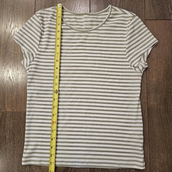 American Eagle AE Fitted Soft White & Sage Green Short Sleeve Striped Top Size L - Picture 6 of 10